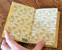 Load image into Gallery viewer, [Fine Binding | Painted Vellum] The Little Flowers of St. Francis
