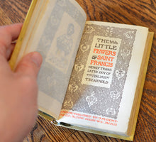 Load image into Gallery viewer, [Fine Binding | Painted Vellum] The Little Flowers of St. Francis
