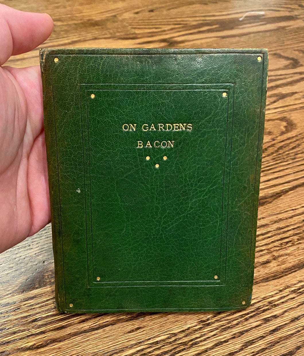 [Calligraphic Printing] Bacon, Francis. An Essay on Gardens.